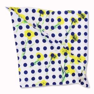 CHIC POLKA SILK SCARF